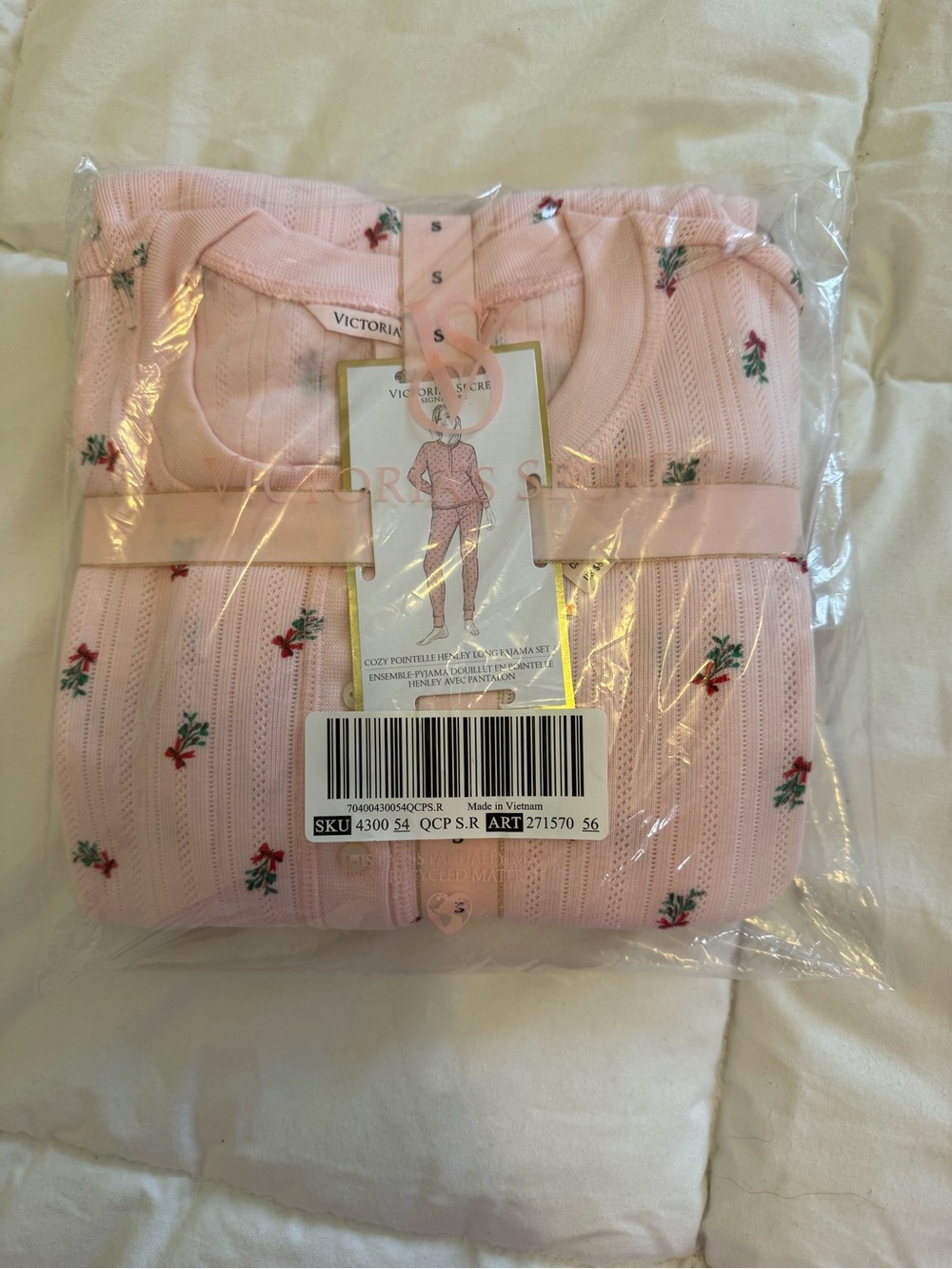 Victoria's Secret Pink Christmas Pajama Set